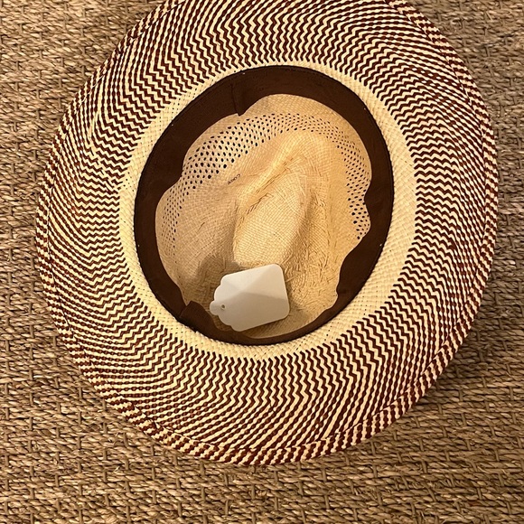 Straw Hat - Picture 2 of 4